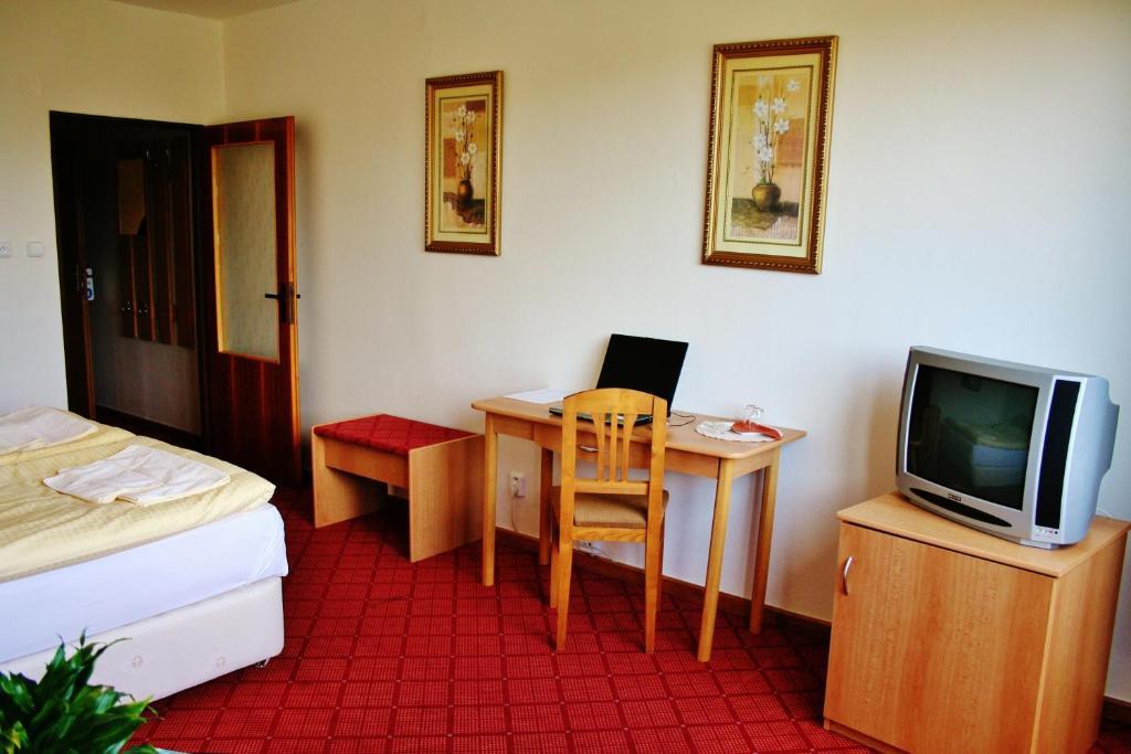 Hotel Patria Trutnov Room photo